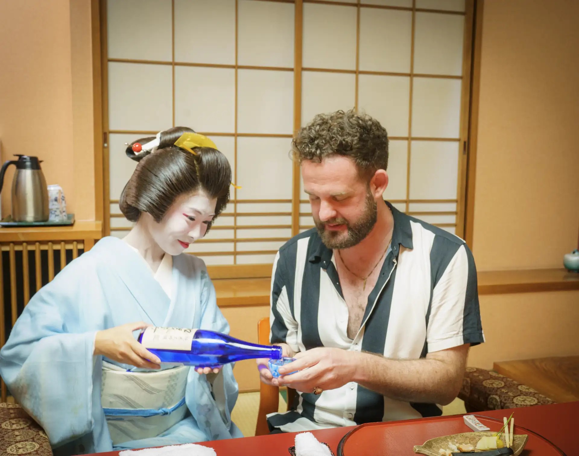 Kyoto: Geisha Dinner & Gion Cultural Walk