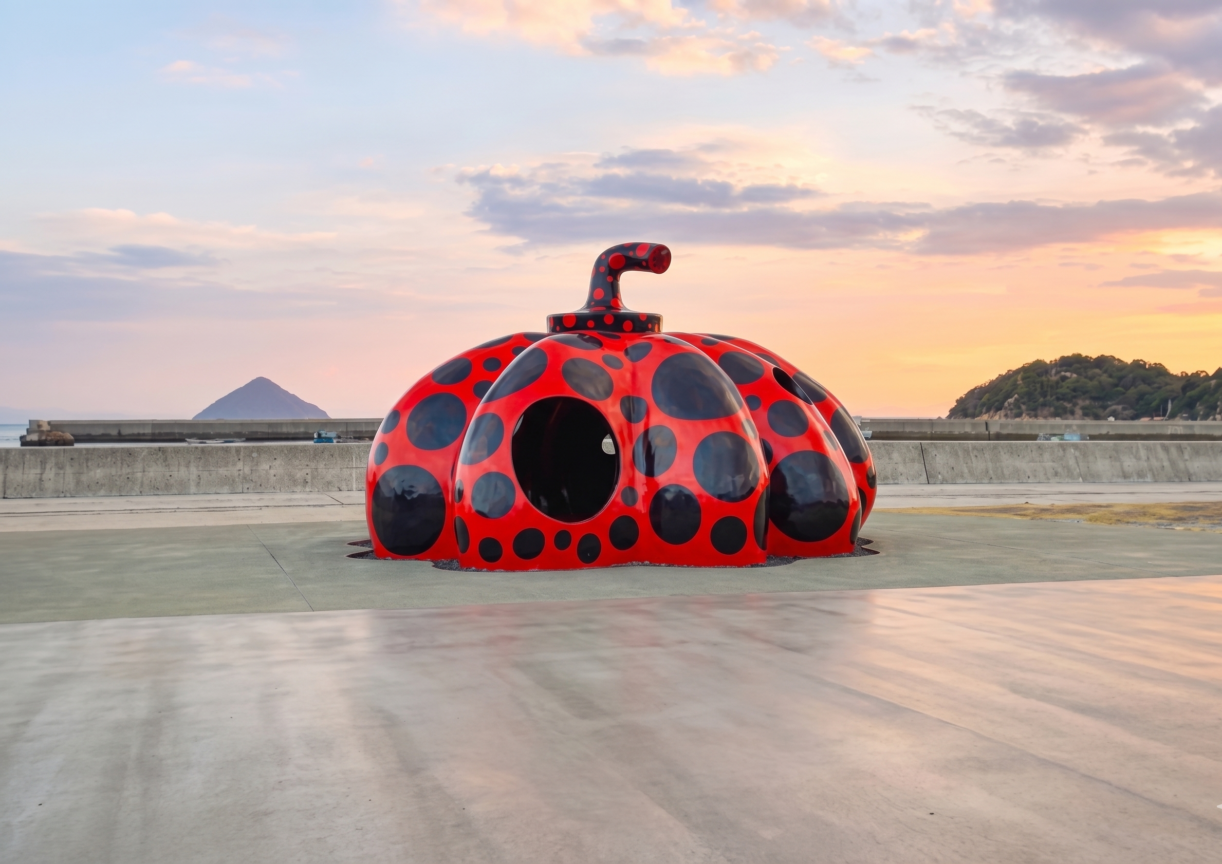 Naoshima Private Tour with Private Car