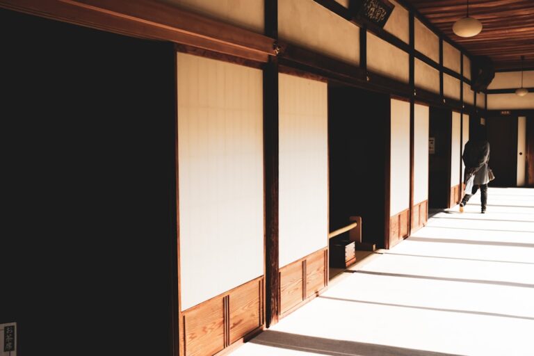 ：japanese tatami mat washitsu room shoji tokonoma