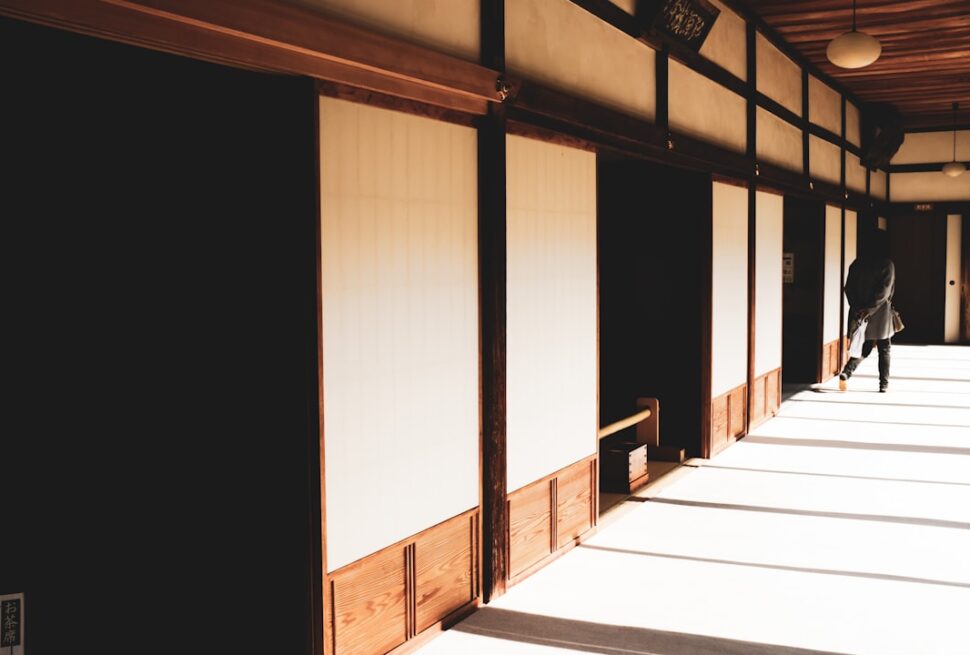 ：japanese tatami mat washitsu room shoji tokonoma