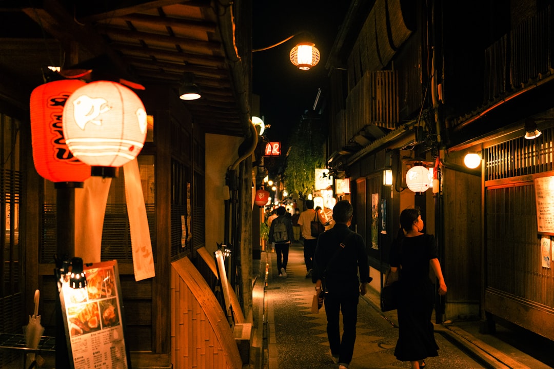 :kyoto food tour pontocho evening dining