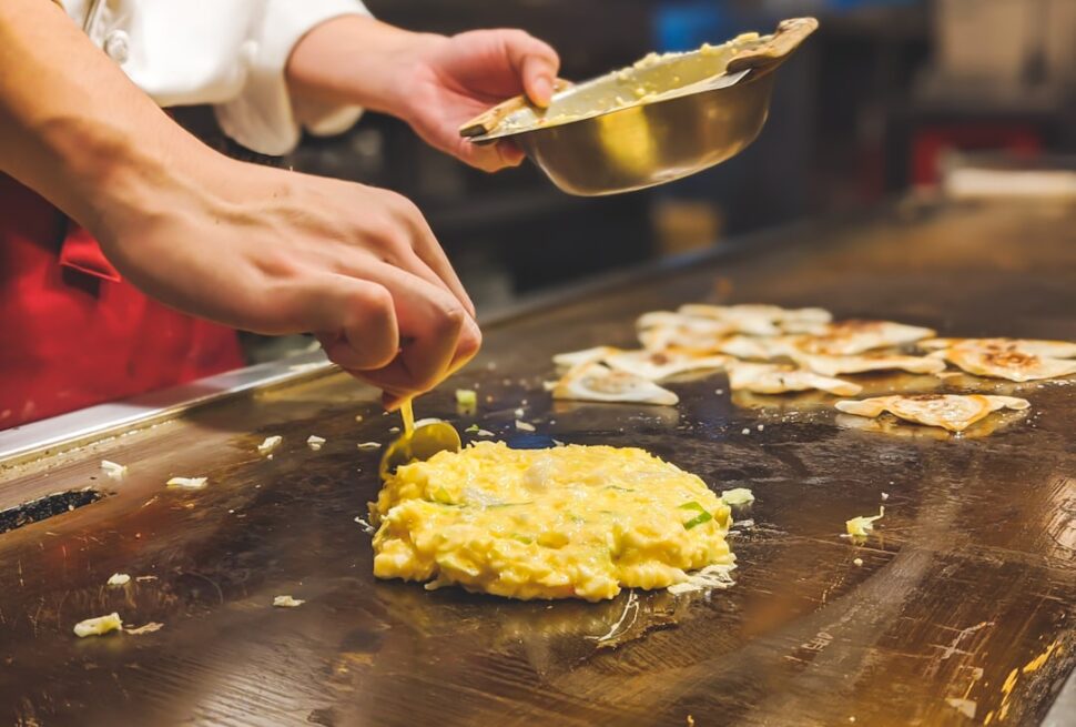 ：okonomiyaki osaka teppan griddle sauce bonito