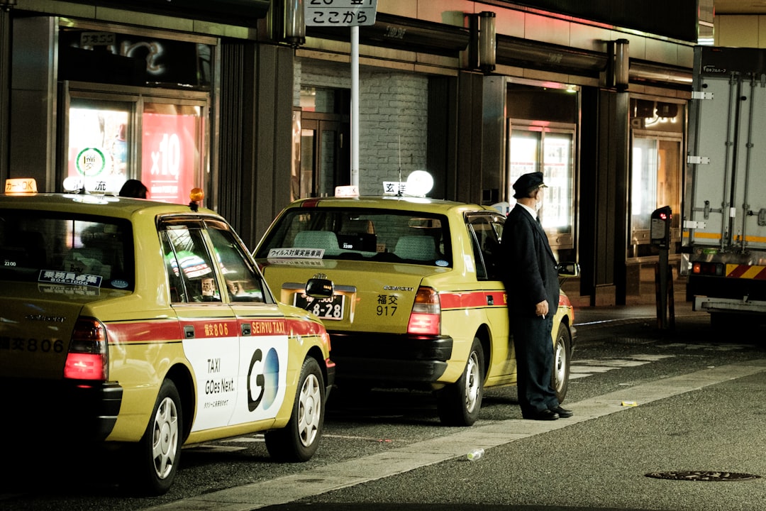 Comparing Taxi Options for Families and Groups — Japan travel