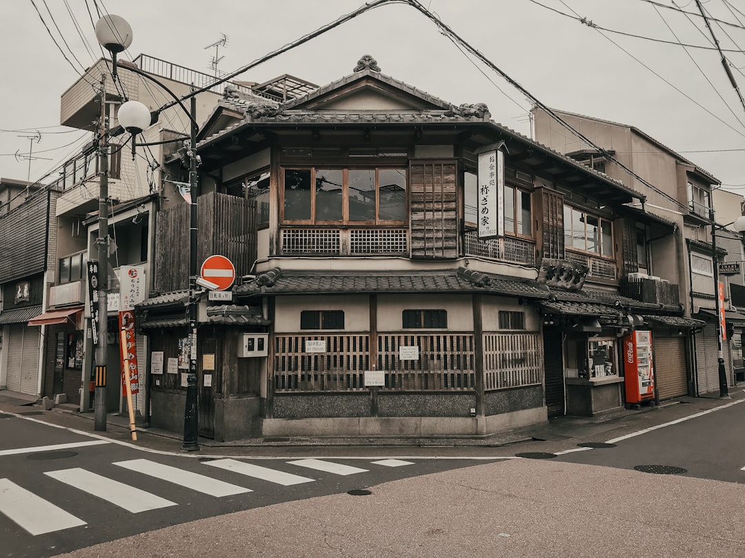 What Is a Japanese Capsule Hotel? — Japan travel