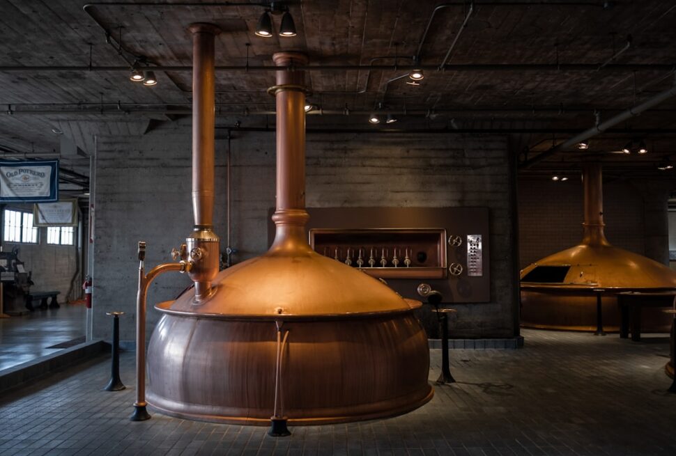 ：japanese whiskey distillery copper pot stills