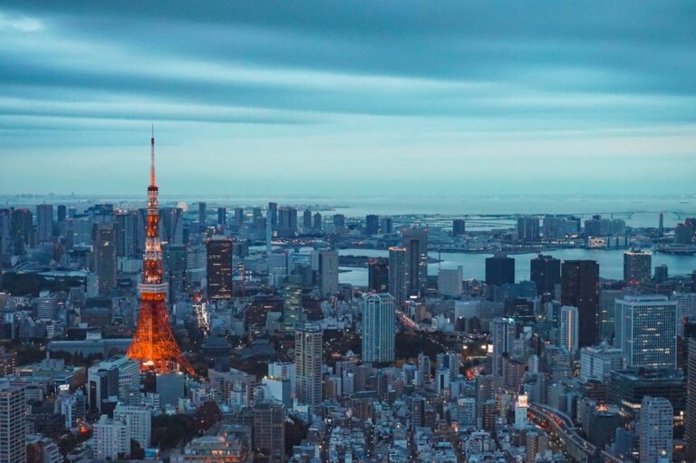 ：tokyo skytree tower city skyline