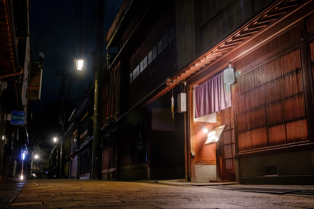 ：kanazawa higashi chaya district teahouse geisha
