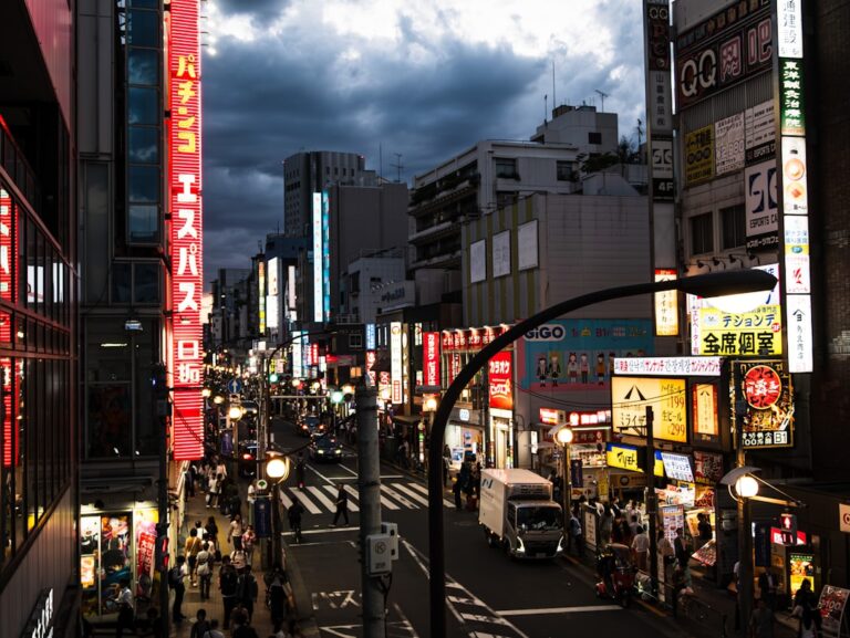 ：anime tokyo akihabara electric town street
