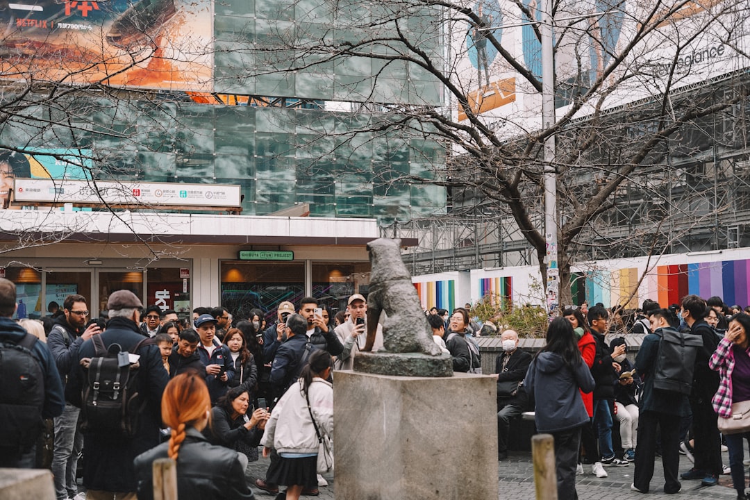 ：hachiko statue shibuya station meeting point