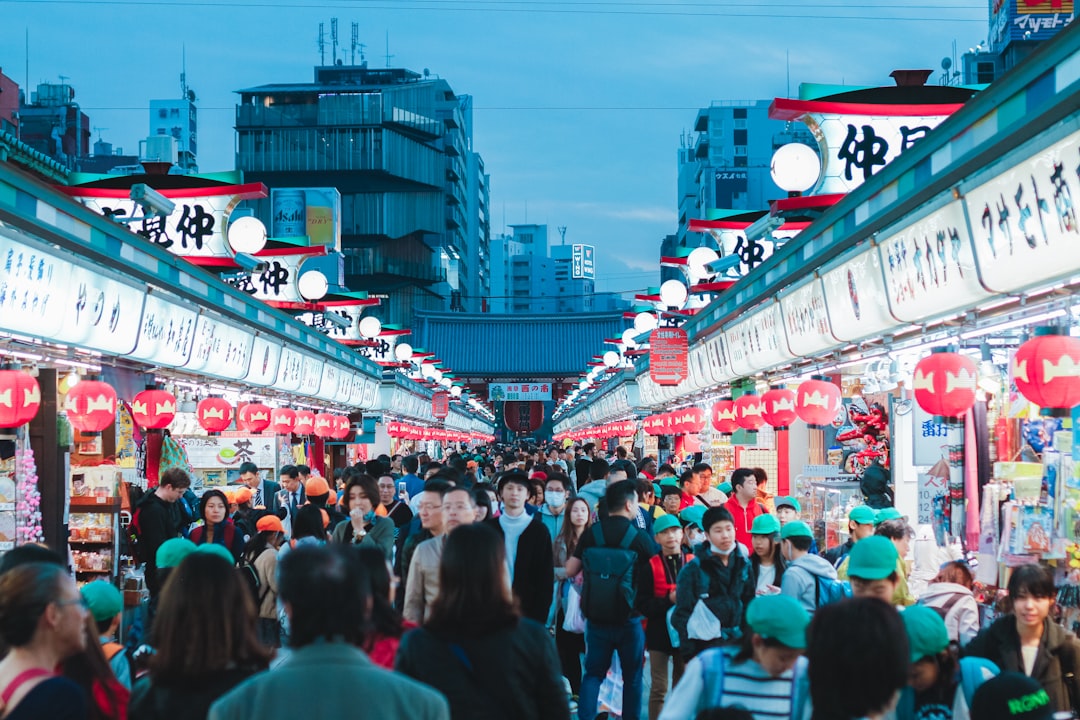 ：harajuku shopping district takeshita street