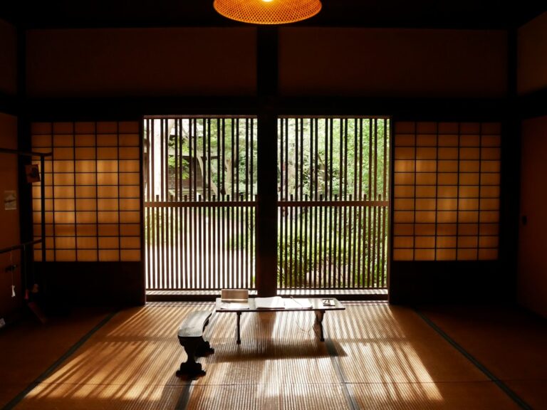 ：airbnb japan apartment interior tatami