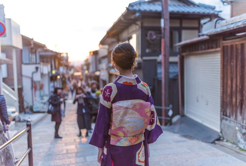 ：japan kimono rental kyoto historic street