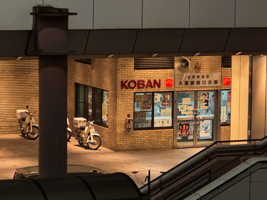 ：koban police box in japan where travelers can report lost property