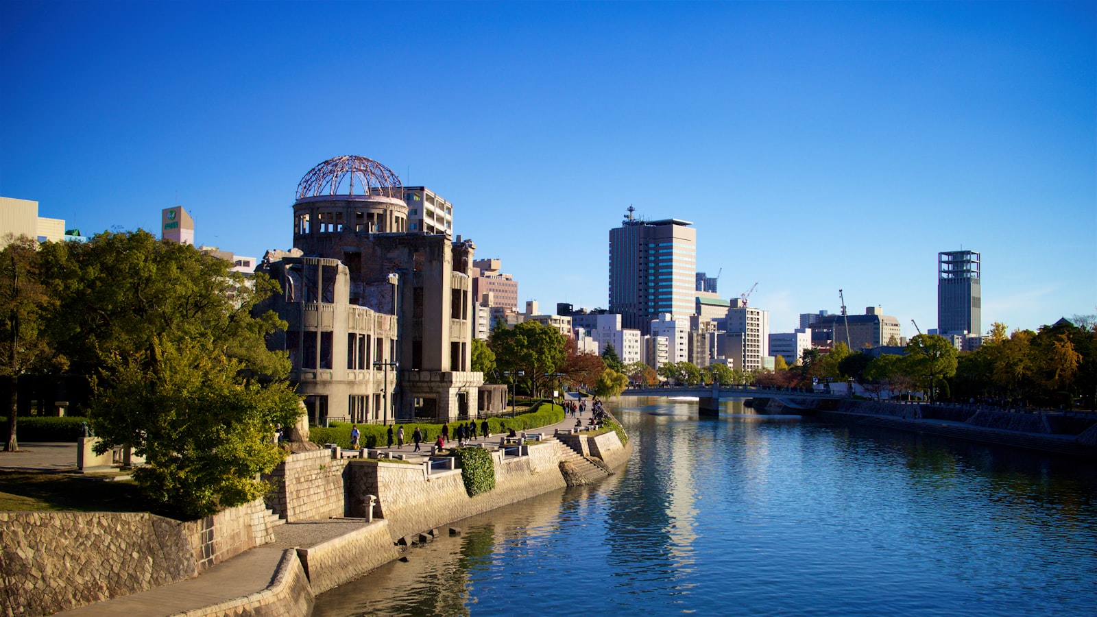 :hiroshima peace memorial park a-bomb dome river