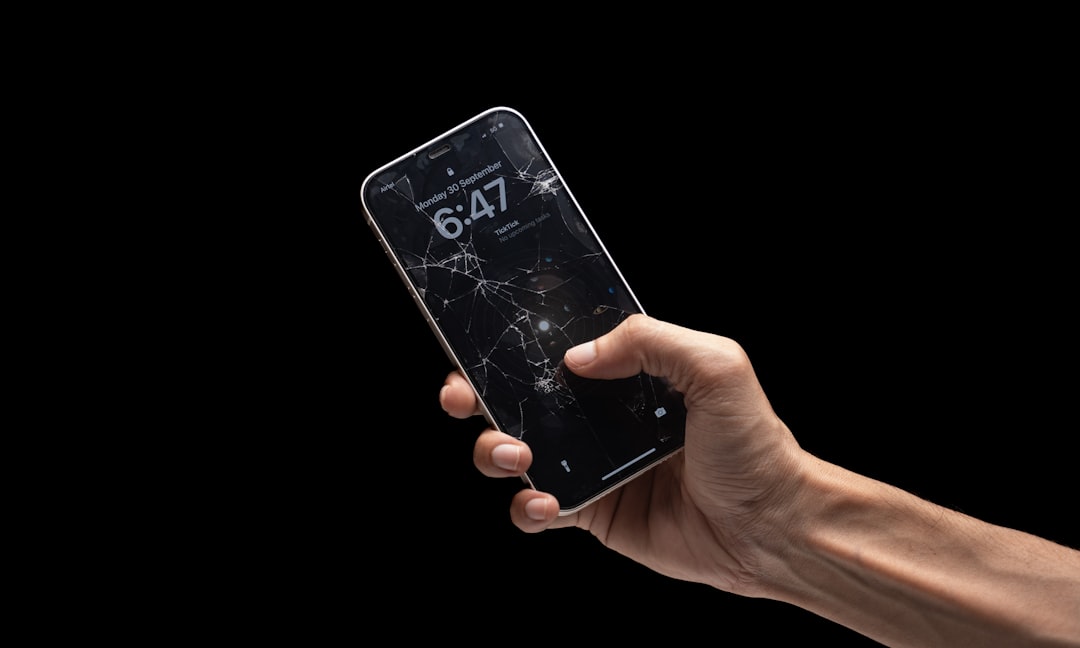 ：earthquake early warning alert on a phone in japan