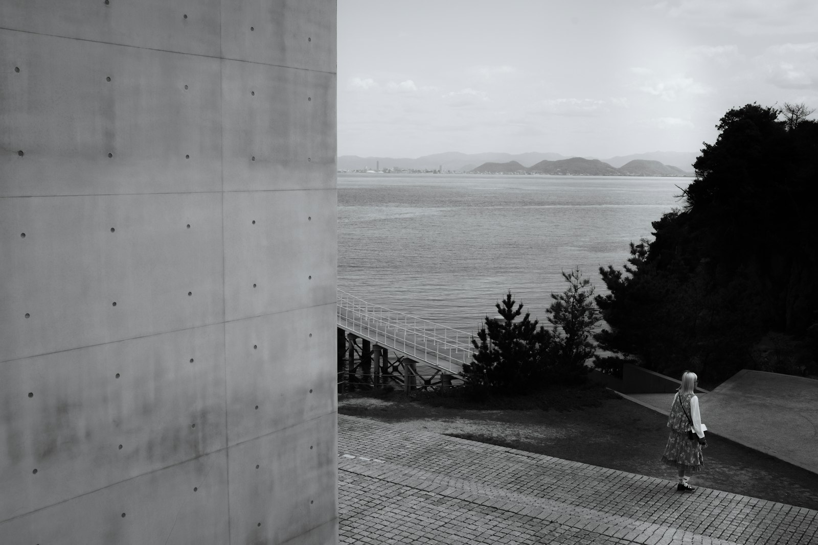 ：naoshima art museum tadao ando concrete architecture