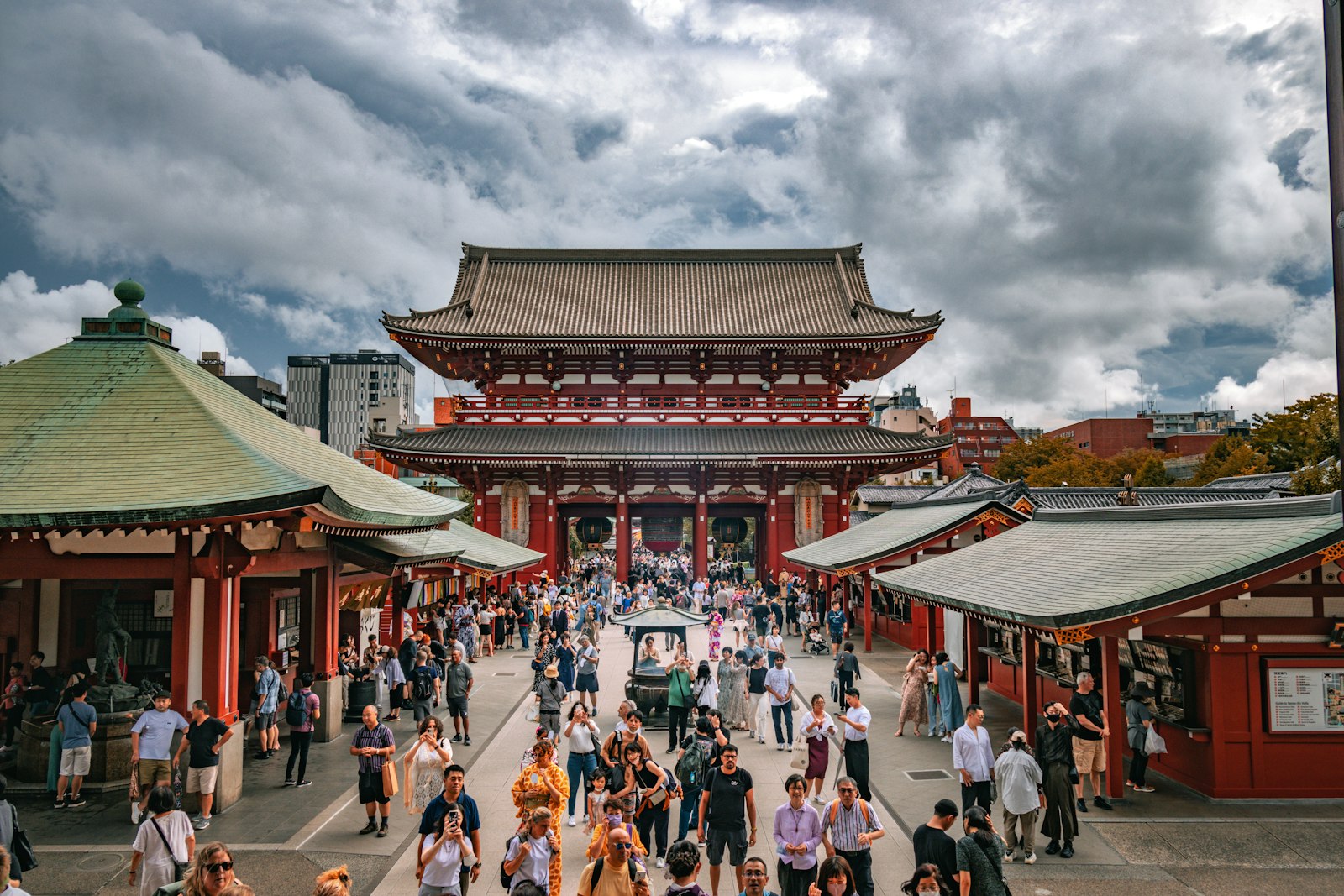 :japan religion shinto torii gate buddhist pagoda