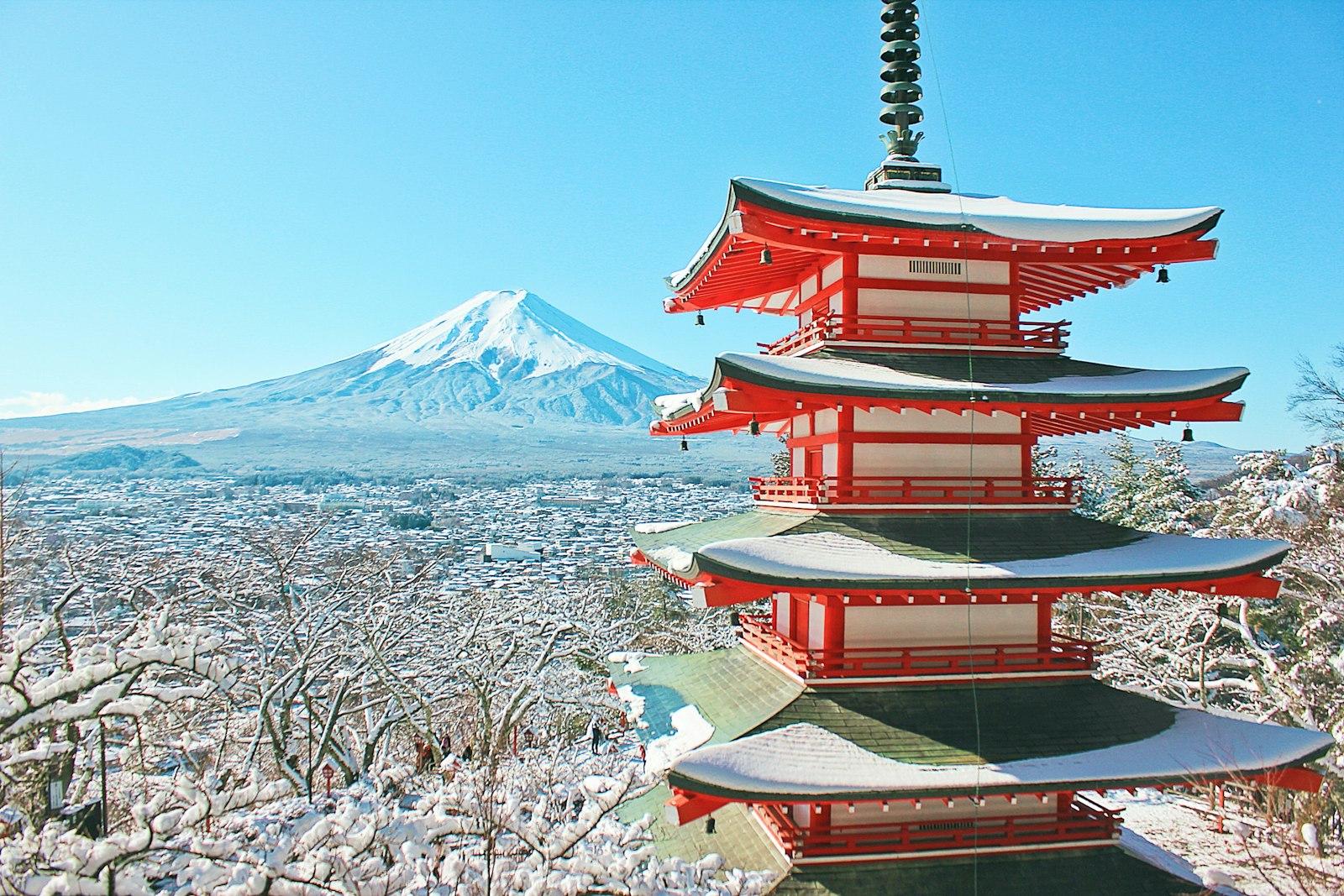 What Is the Hello Kitty Shinkansen? — Japan travel