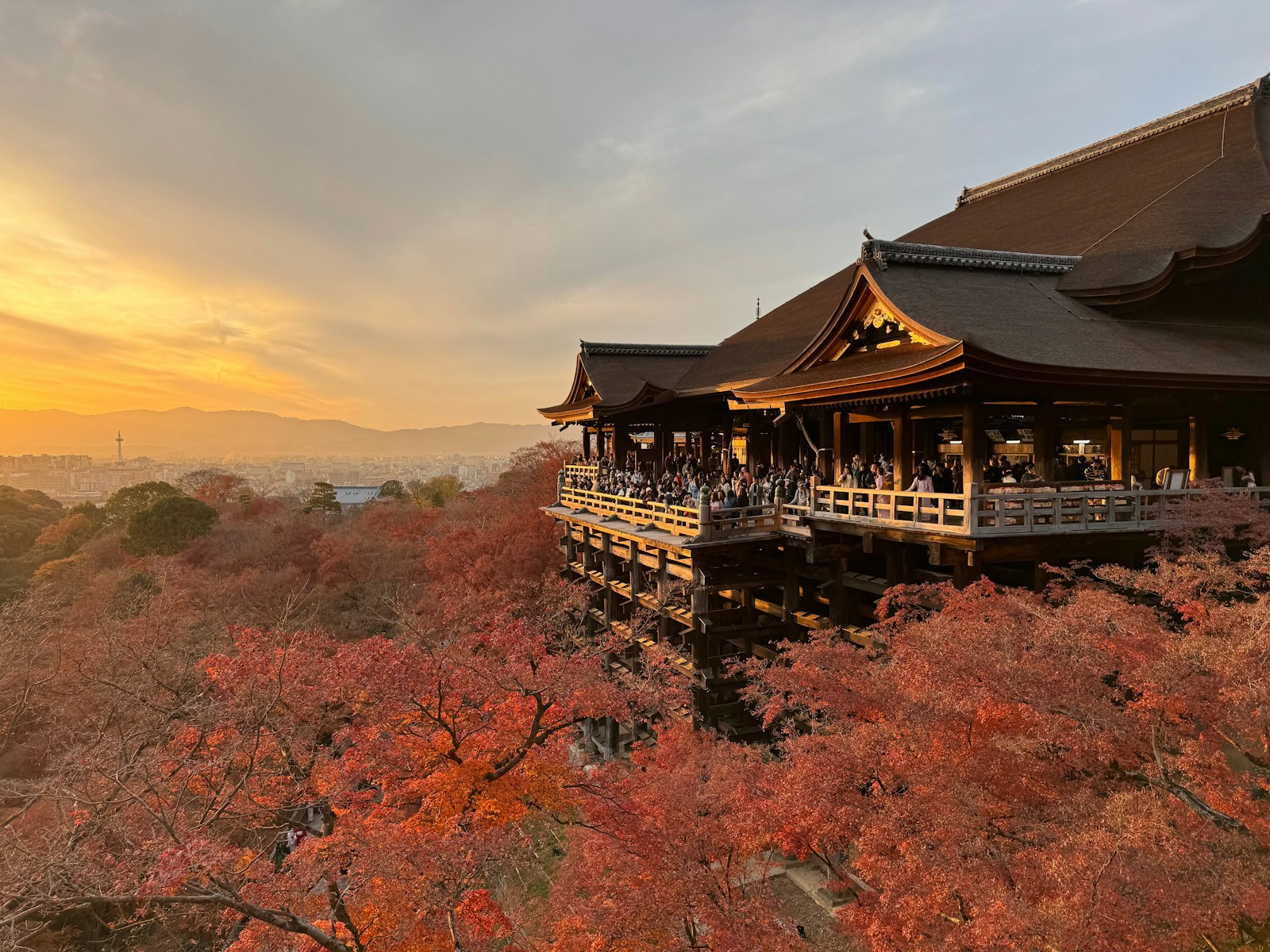 :japan temple kiyomizu-dera kyoto wooden veranda autumn