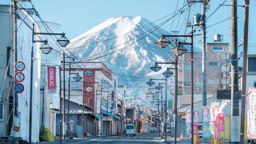 Reaching and Navigating the Mountain Town — Japan travel