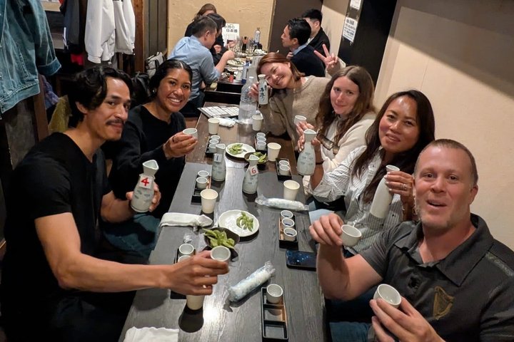 Tokyo: Shinjuku Local Bar & Izakaya Crawl Tour