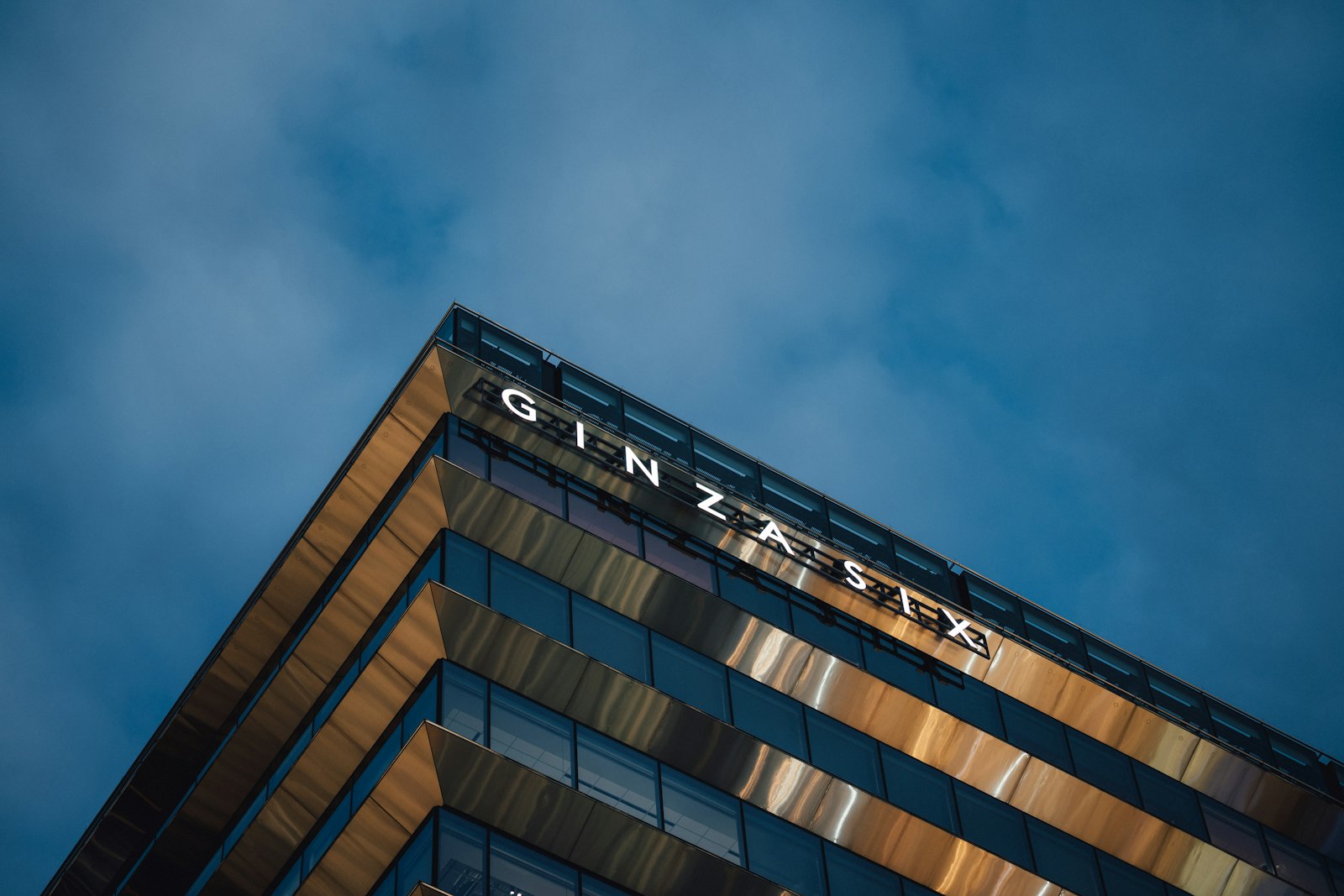 The Pinnacle: Legendary Ginza Omakase Counters — Japan travel