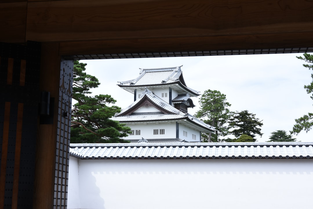 :kanazawa castle hishi yagura turret and gojikken nagaya storehouse