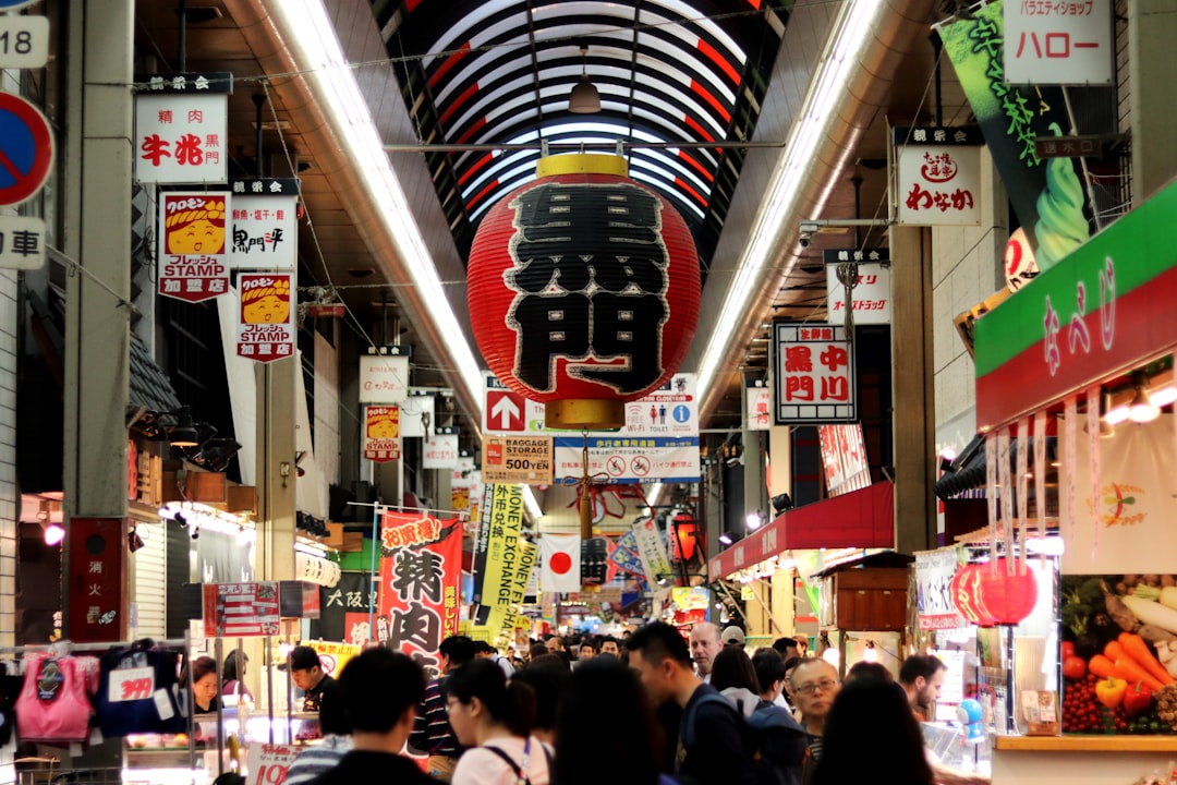 How to Eat at Kuromon — Japan travel
