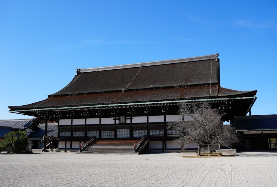 ：exterior of the long main hall at sanjusangendo temple in kyoto